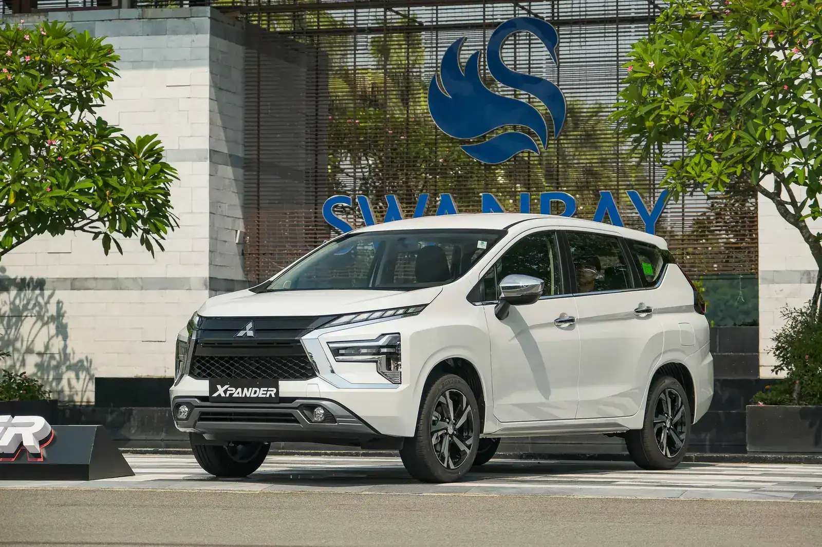 Mitsubishi Xpander AT