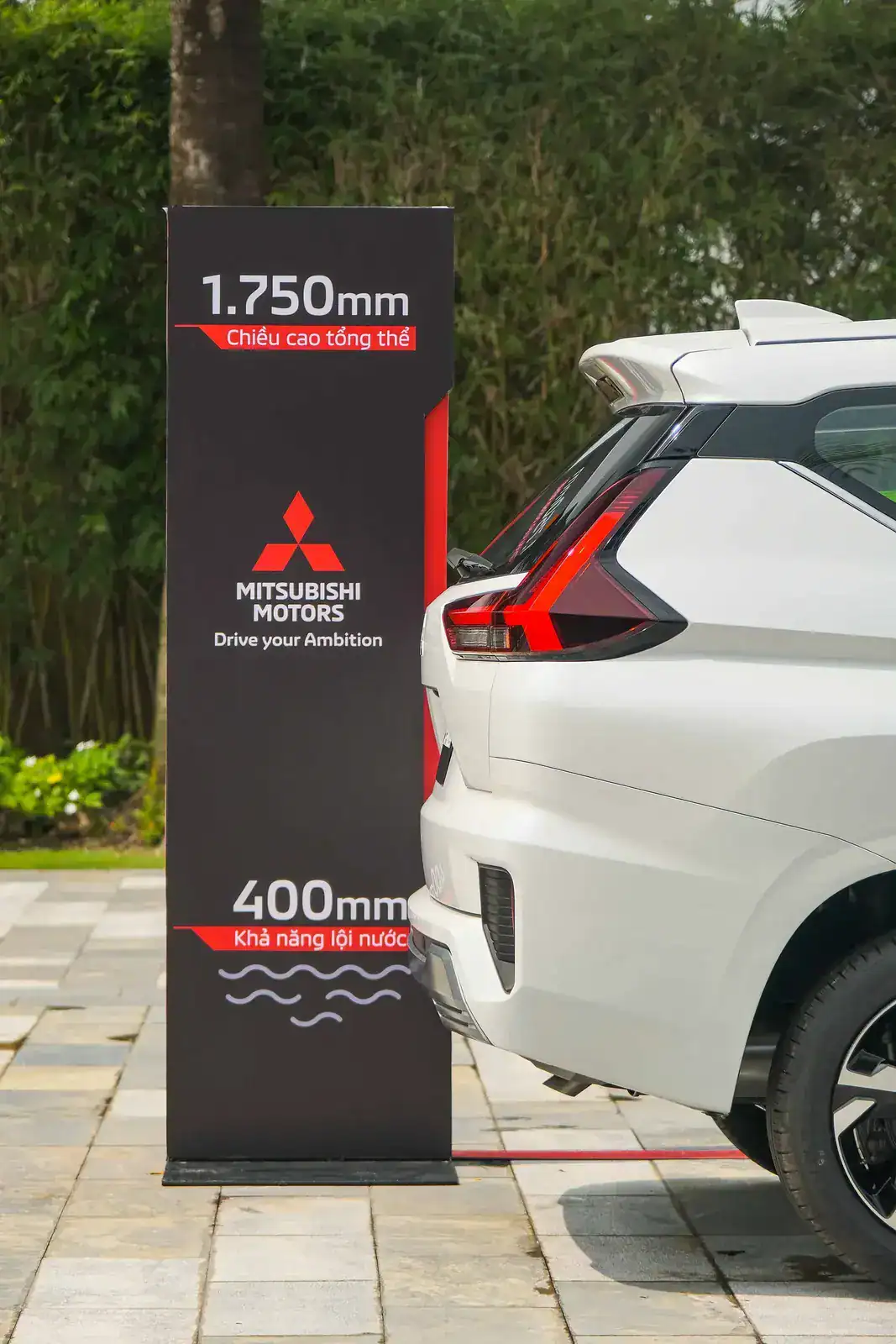 Mitsubishi Xpander AT