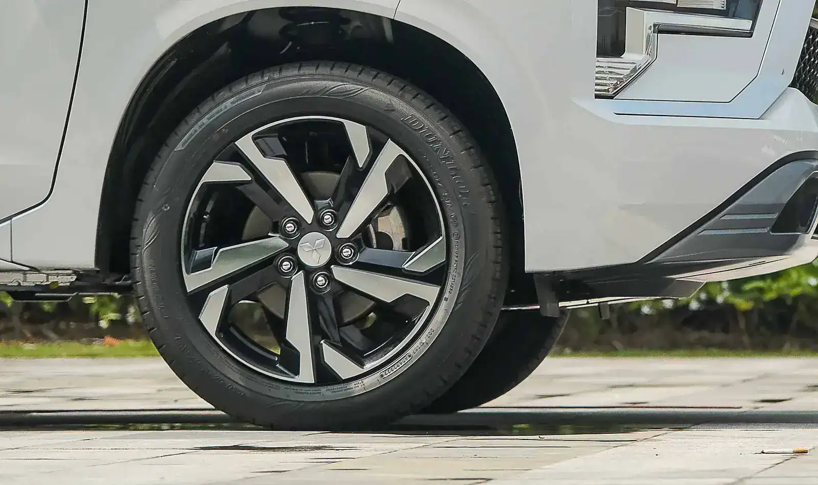 Mitsubishi Xpander AT