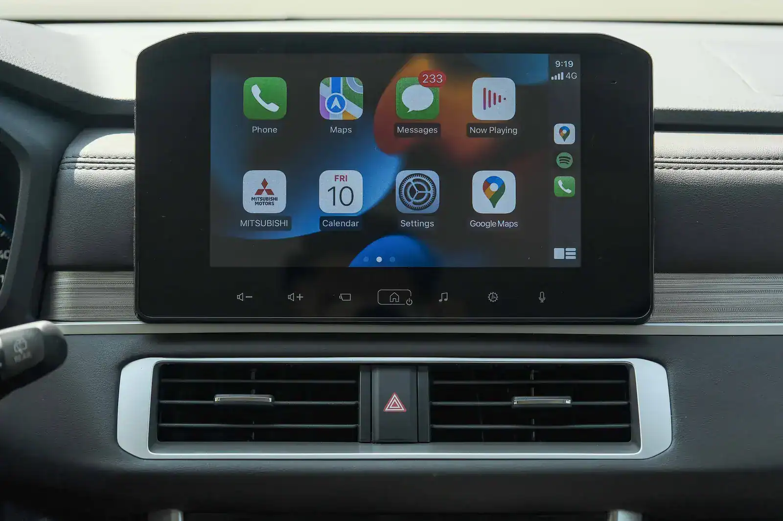 Mitsubishi Xpander AT