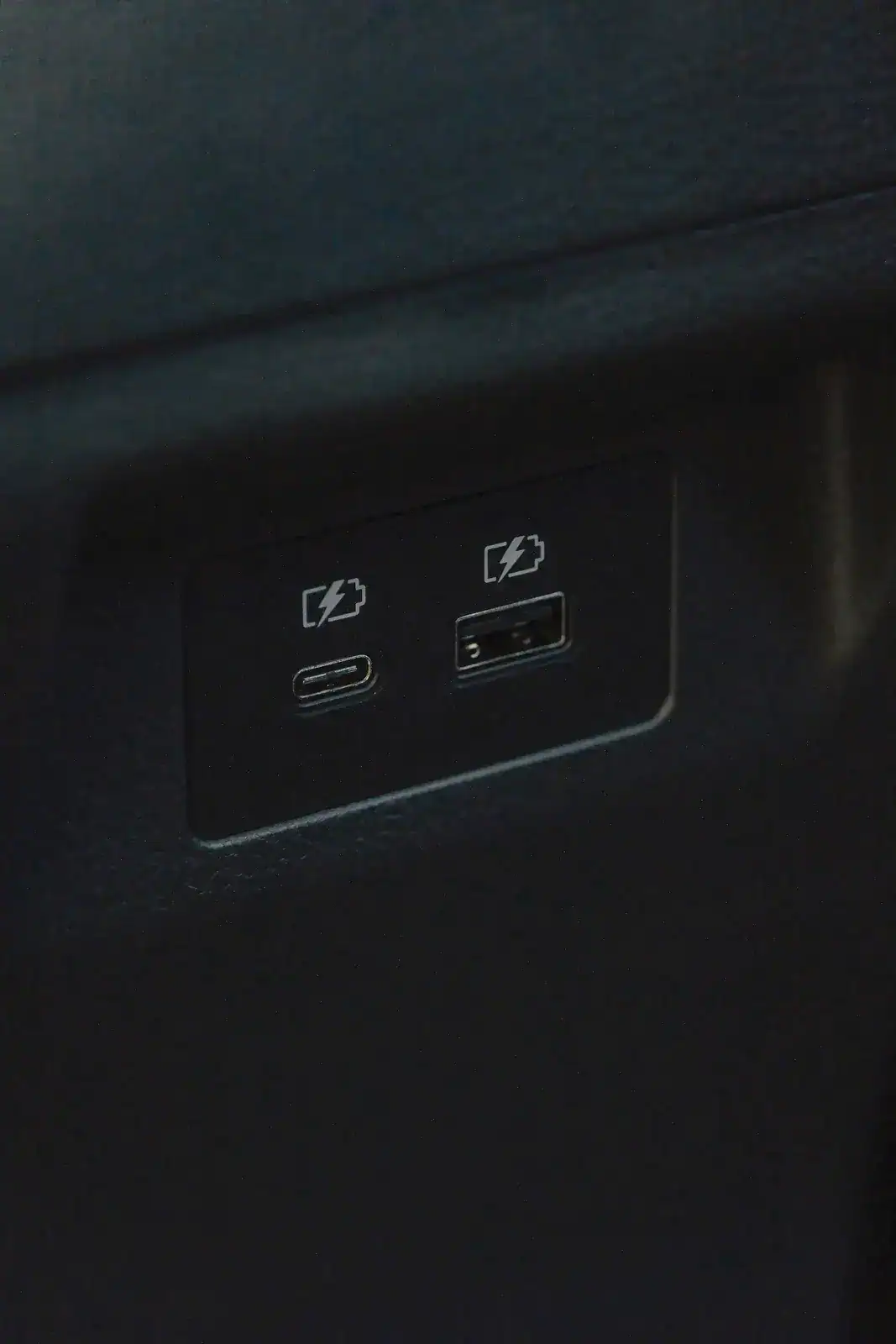 Mitsubishi Xpander AT