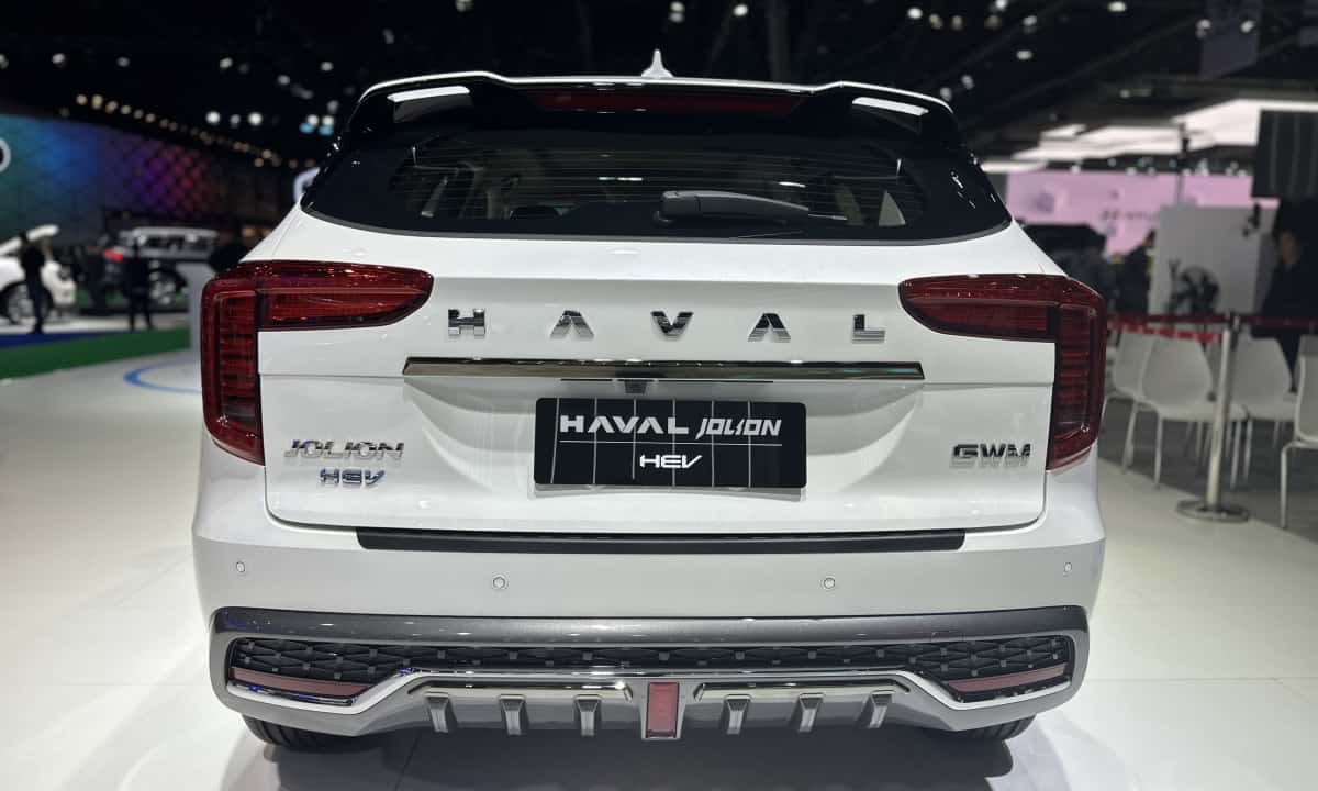 Đèn hậu góc cạnh