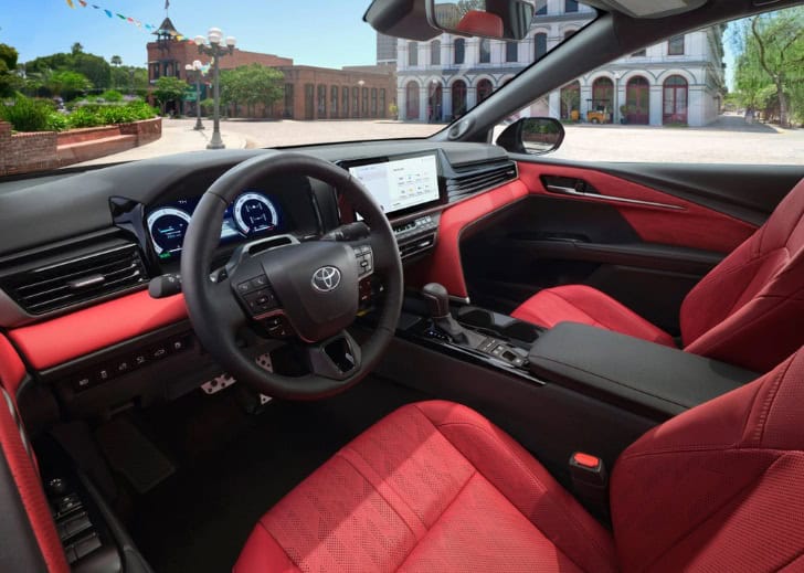 Toyota Camry 2024