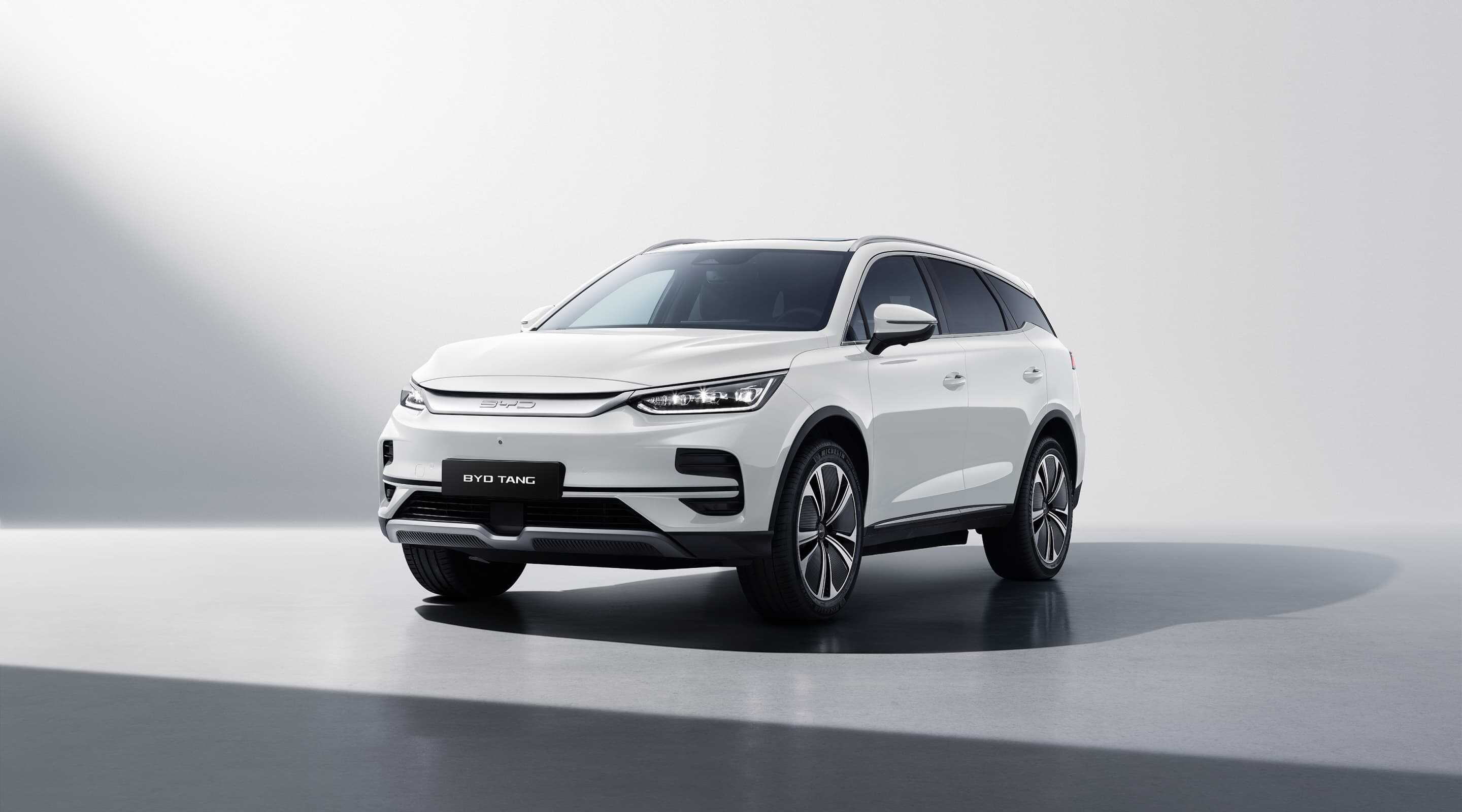 hình ảnh thiết kế ngoại thất byd sealion 8