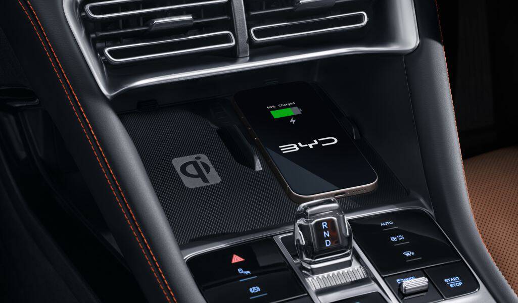 byd sealion 6 premium sạc không dây