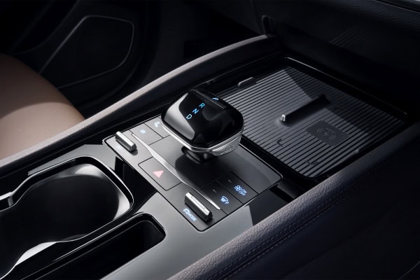 Cần số điện tử BYD M6