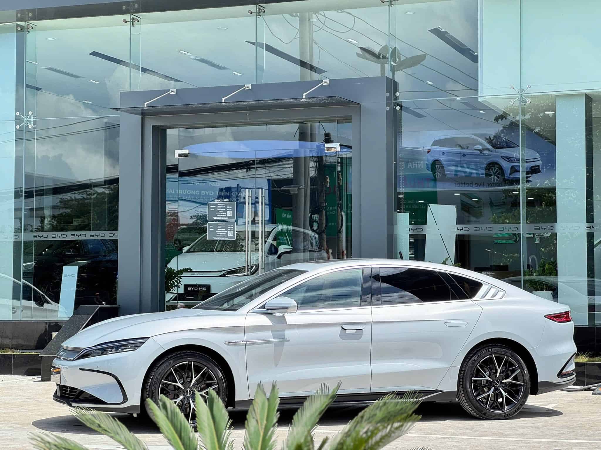 Ngoại thất BYD Han