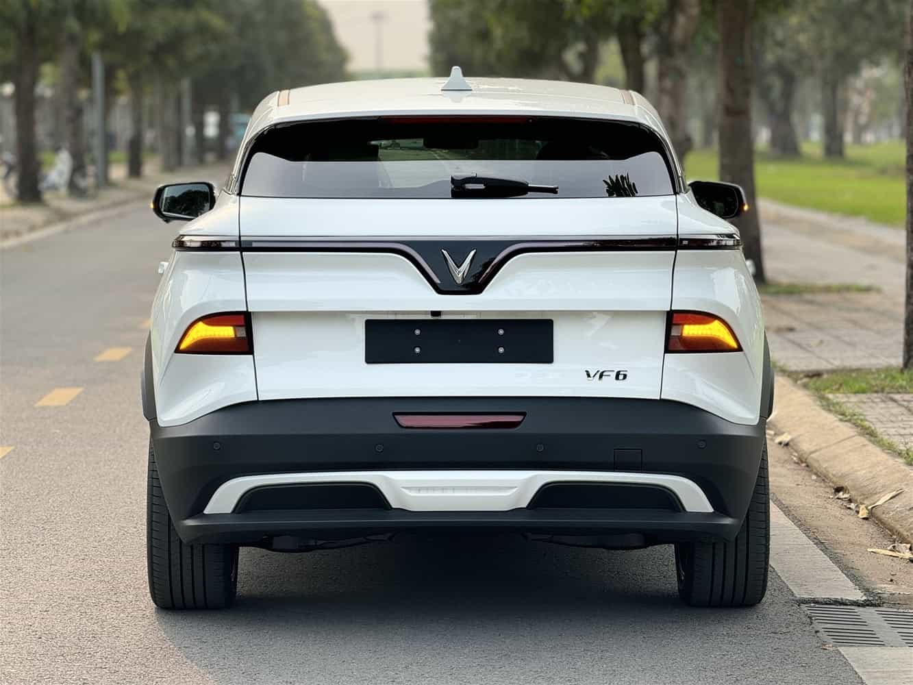 Đuôi xe VF6