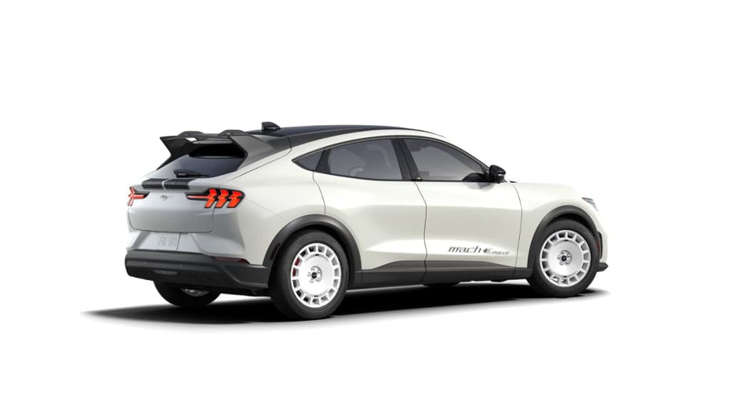 Ford Mustang Mach-E Rally màu trắng