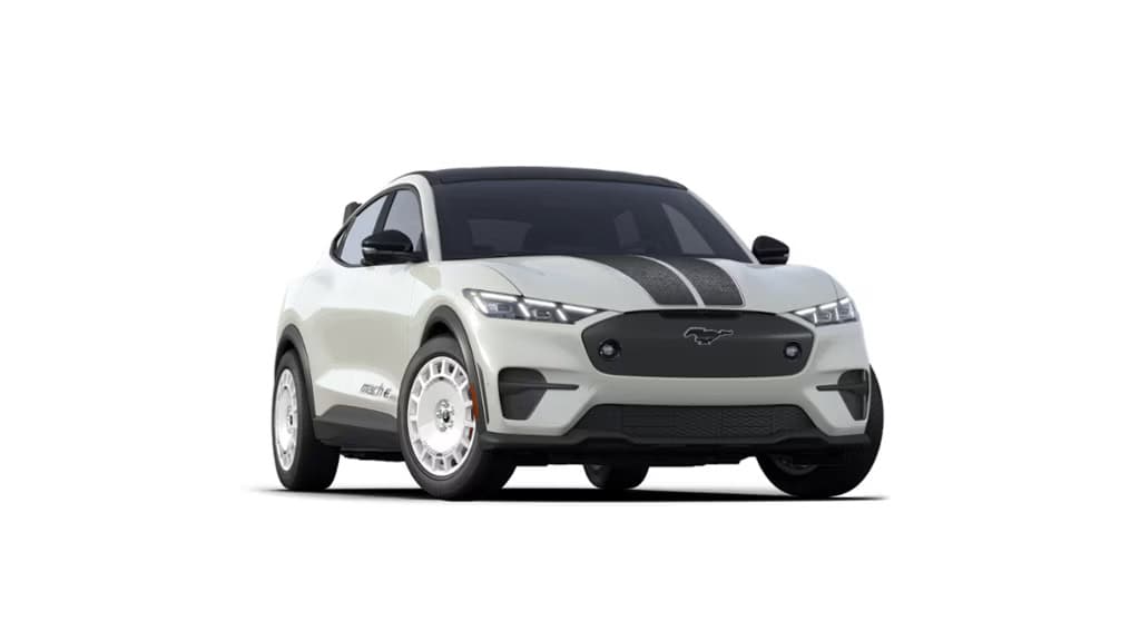 Ford Mustang Mach-E Rally màu trắng