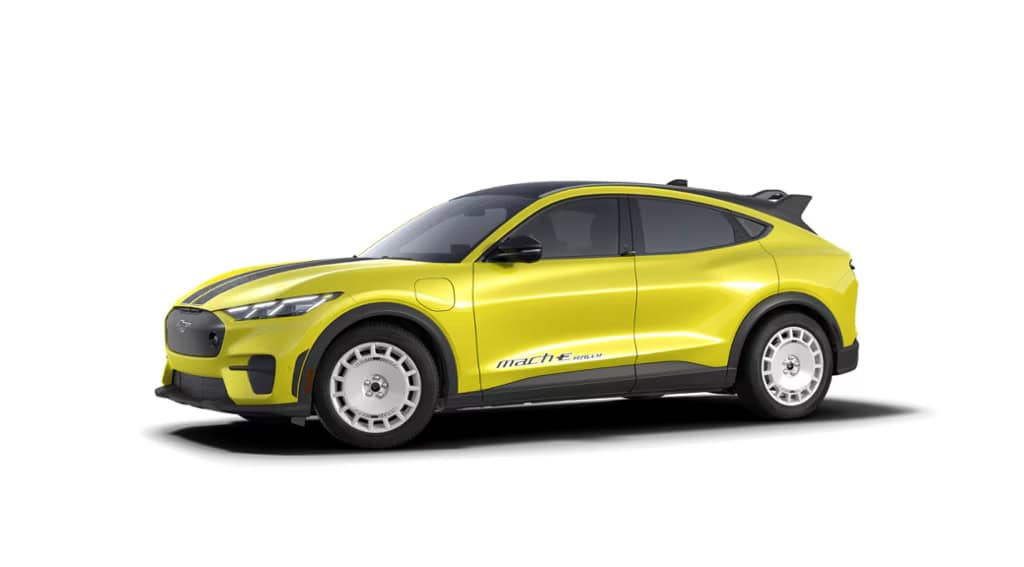 Ford Mustang Mach-E Rally màu vàng
