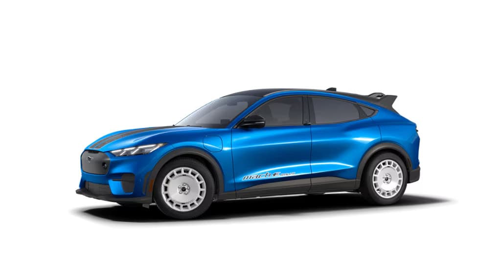 Ford Mustang Mach-E Rally màu xanh da trời
