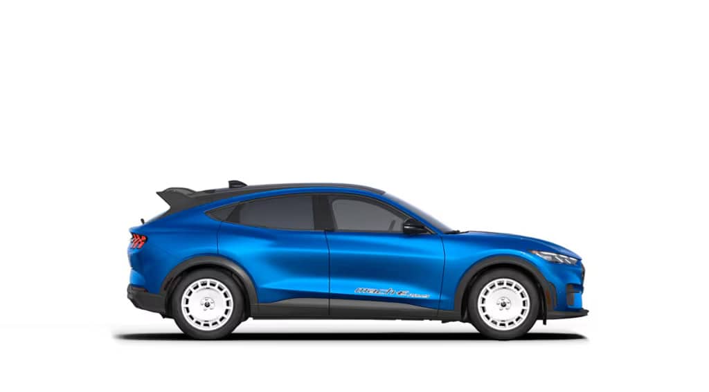 Ford Mustang Mach-E Rally màu xanh da trời