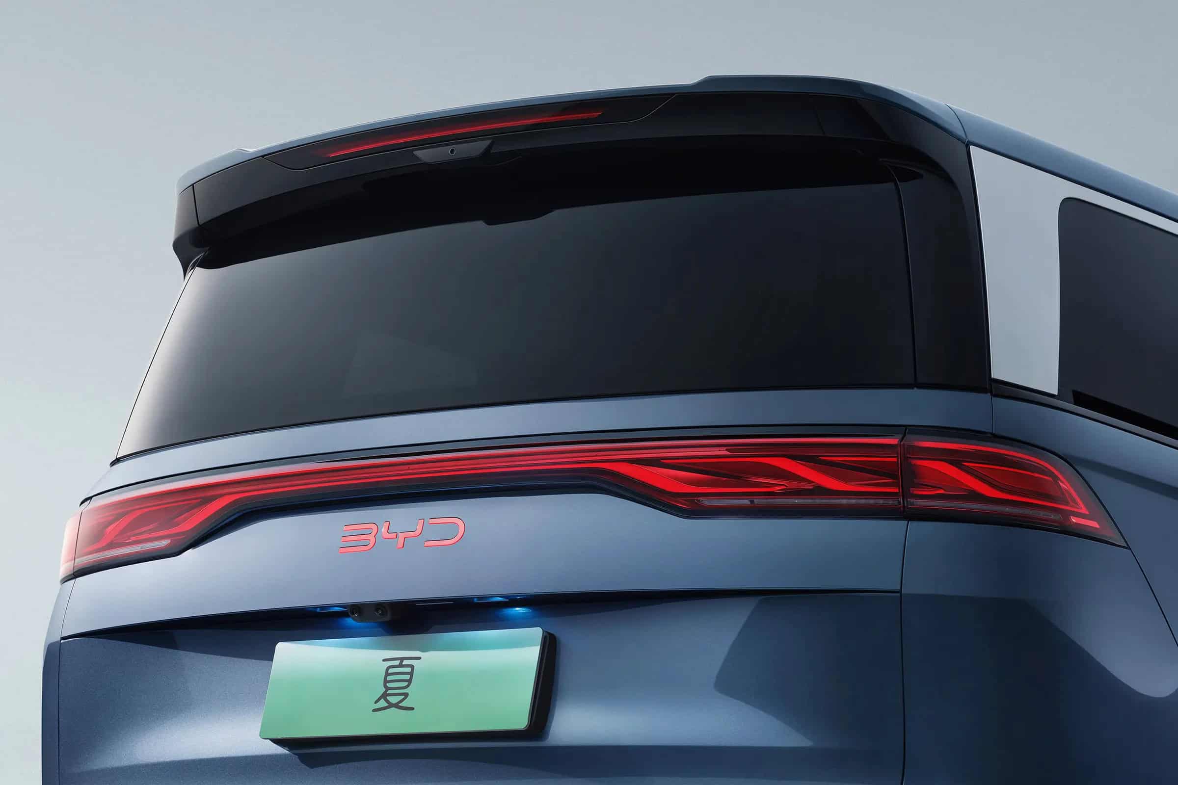 Cản sau BYD M9