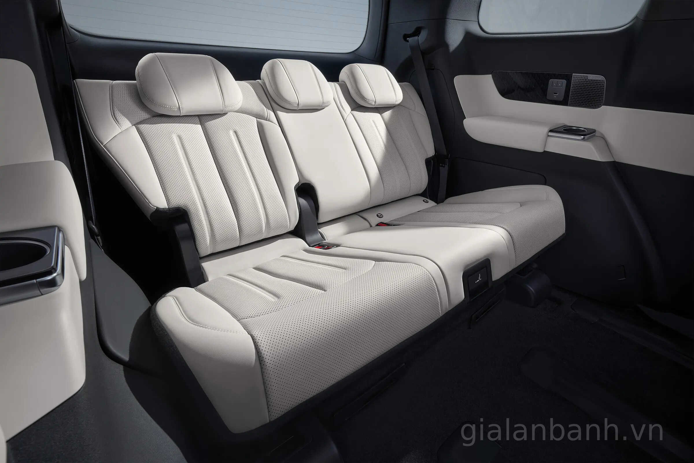 Hàng ghế thứ 3 BYD M9