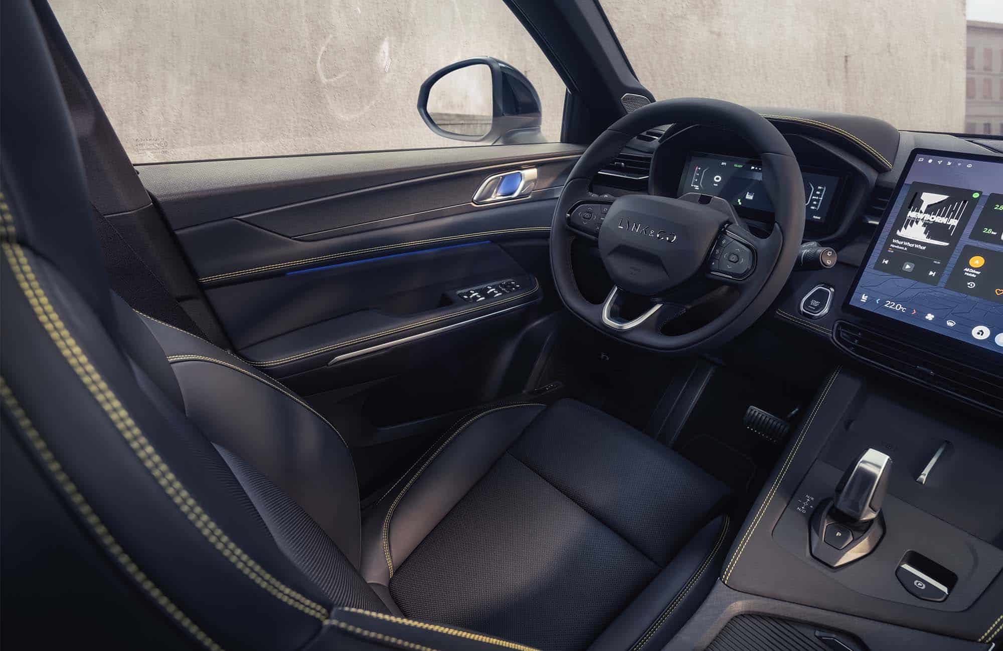 Nội thất Lynk & Co 01