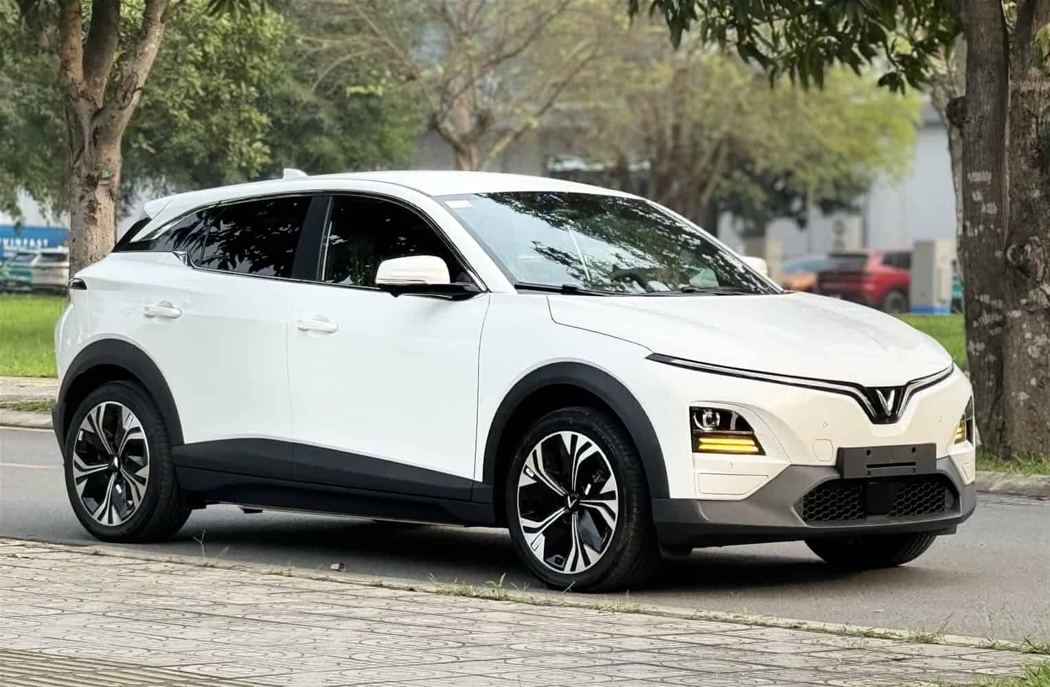 Thân xe VF6