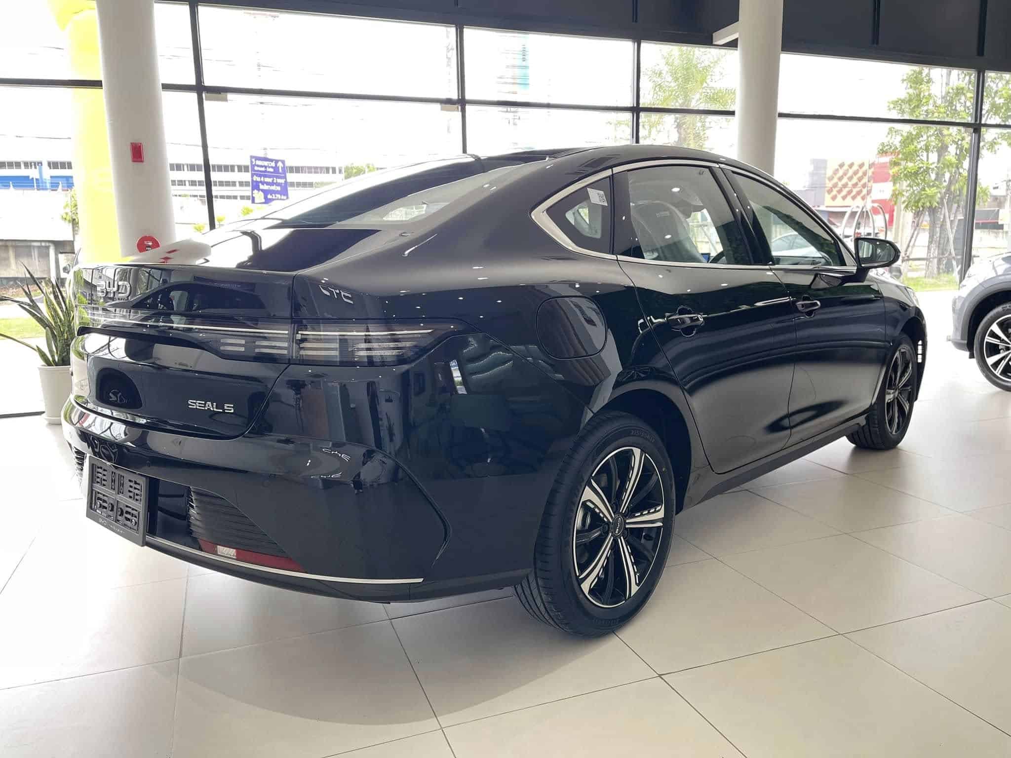Ngoại thất BYD Seal 5 DM-i