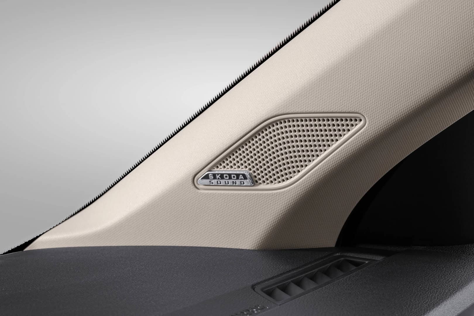 Hệ thống 9 loa Skoda Sound