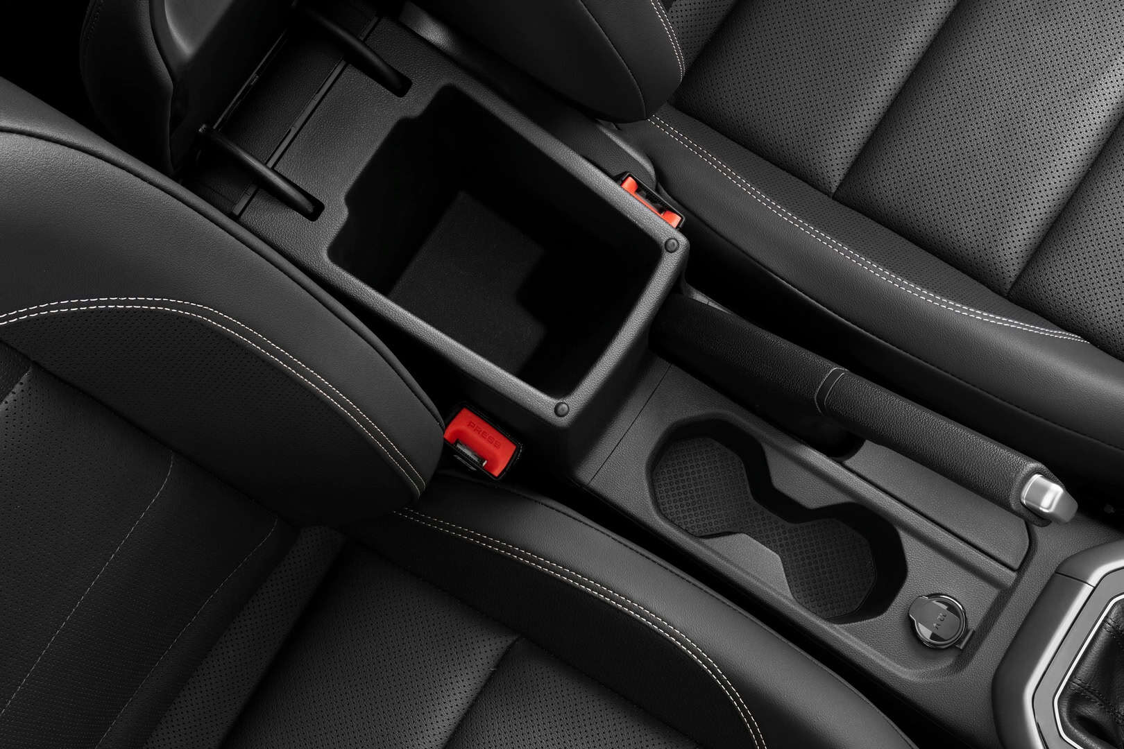 Hộc để cốc và ngăn chứa đồ