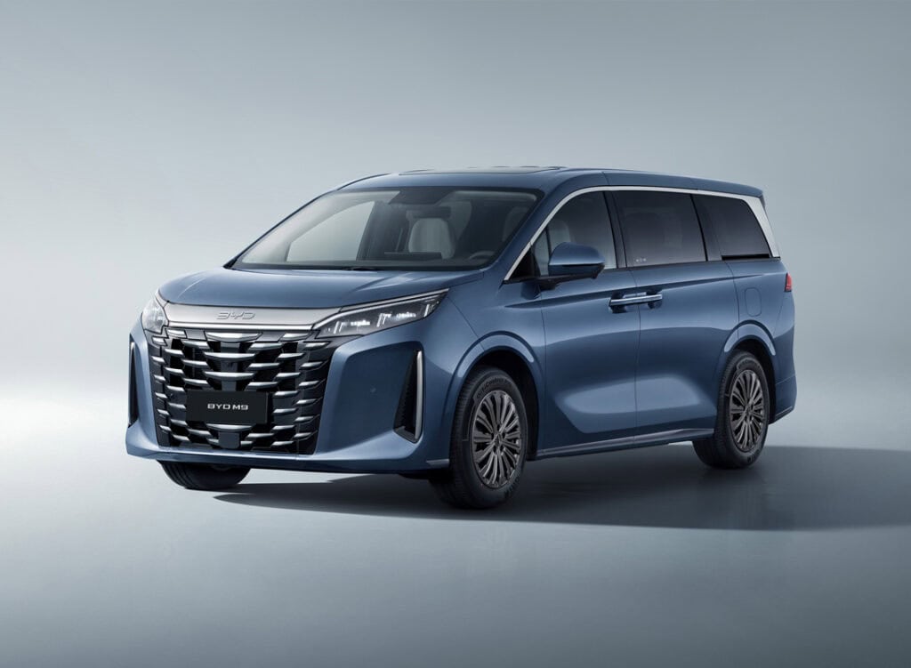 BYD M9 màu xanh