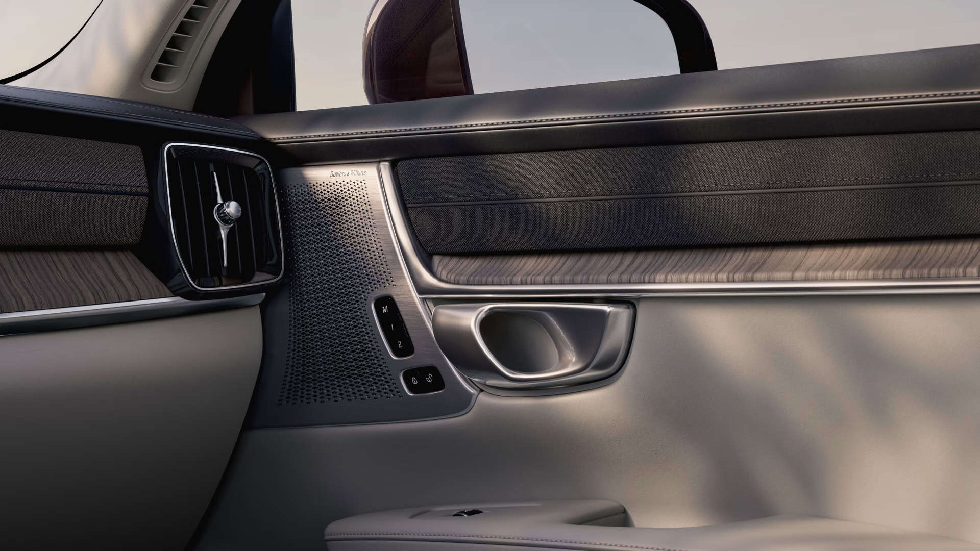 Volvo S90 T8 Recharge Ultra (Plug-in Hybrid)