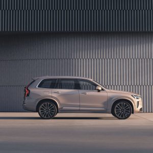 Volvo XC90 T8 Recharge Ultra (Plug-in Hybrid)